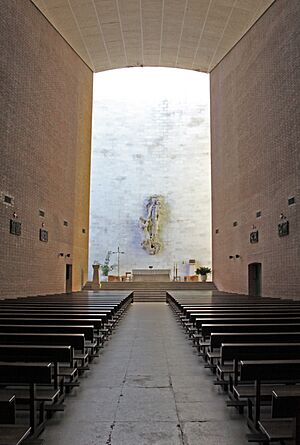 Archivo:Altar de la Iglesia del Colegio Padres Dominicos (Valladolid)