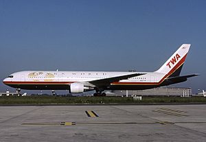 Archivo:Boeing 767-33A-ER, Trans World Airlines - TWA AN1398078