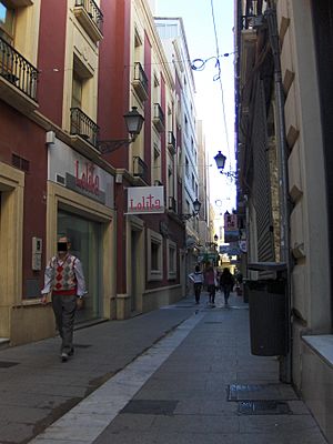 Archivo:Calle las Tiendas
