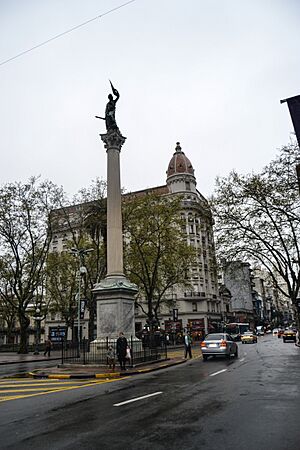 Archivo:Columna de la Paz o Estatua de la Libertad