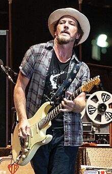 Eddie Vedder 2018 -3.jpg