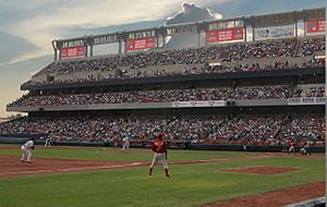 Archivo:Estadio de beisbol en Monterrey