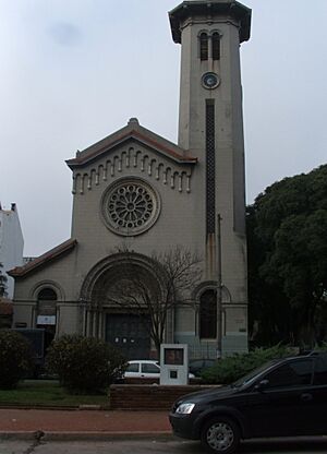 Archivo:Iglesia San Juan Bautista, Pocitos 02