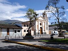 Archivo:Iglesia de Lloa