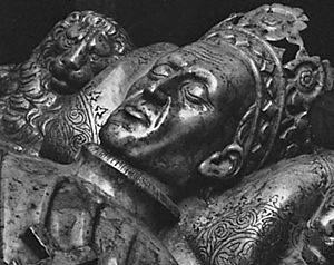 Archivo:Jagiełło sarcophagus figure