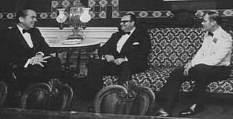 Archivo:Meeting with President Anastasio Somoza Debayle of Nicaragua, before State Dinner - NARA - 194723-perspective-tilt-crop