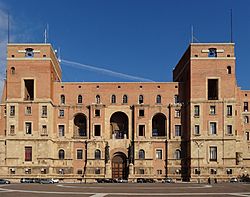 Palazzo del Governo - Taranto.jpg