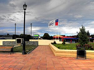 Archivo:Plaza de Armas de Los Lagos
