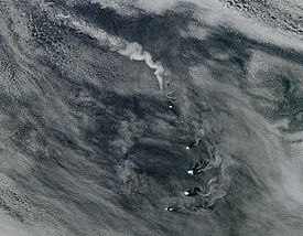 Plume from Zavodovski volcano (7128666611).jpg