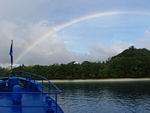 Archivo:Rainbow over Tulagi Island