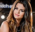 Selena Gomez Bring New Album "Stars Dance" to Walmart Soundcheck Concert! (9345756562) (cropped)