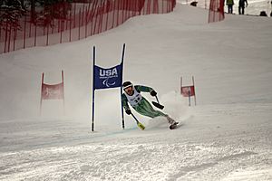 Archivo:Toby Kane competing in the Super G during the second day of the 2012 IPC Nor Am Cup at Copper Mountain