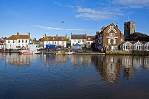 Archivo:Wareham Saturday Market by River Frome - geograph.org.uk - 316307