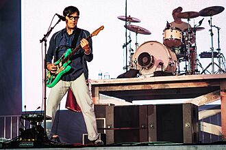 Archivo:Weezer (36833336482)