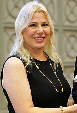 Вручение Анне Музычук женского шахматного0 Оскара «Каисса» (cropped).jpg