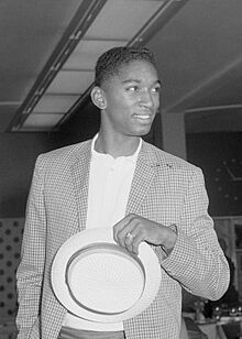 Athlete John Thomas 1960.jpg