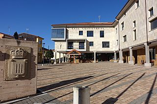 Ayuntamiento de Villadangos del Páramo 02.jpg