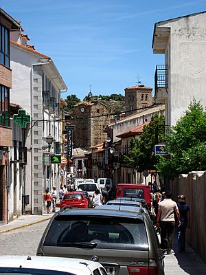 Archivo:Calle Real de Buitrago del Lozoya