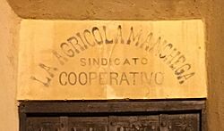 Archivo:Campo Criptana - La Agricola Manchega