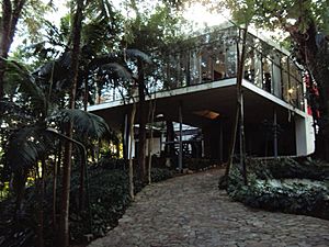 Archivo:Casadevidro