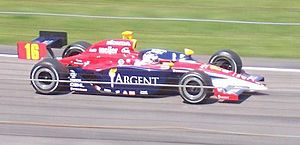 Archivo:Danica Patrick on track 2006 Indy 500
