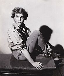 Diana Douglas 1950 Columbia Pictures.jpg