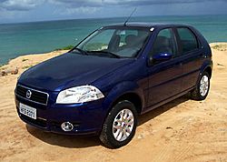 Archivo:Fiat-palio20084