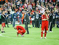 Archivo:Franck Ribery Arjen Robben Jupp Heynckes Bastian Schweinsteiger