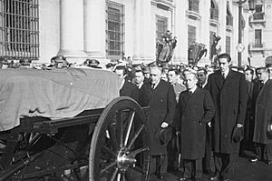 Archivo:Funeral Juan Antonio Rìos