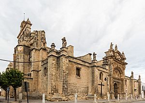 Archivo:Iglesia Mayor Prioral, El Puerto de Santa María, España, 2015-12-08, DD 13