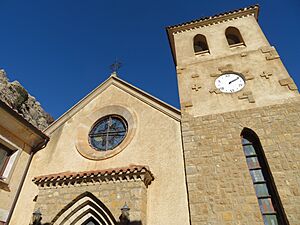 Archivo:Iglesia de Santa Bárbara, patrona de los mineros. Barrio minero de Santa Bárbara (Aliaga, Teruel)