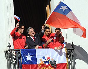 Archivo:La Roja en La Moneda (4752758674)