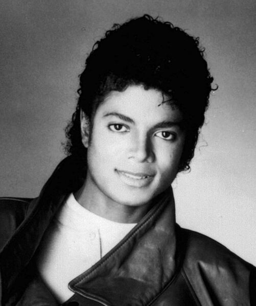 Michael Jackson 1983 (cropped) (contrast)