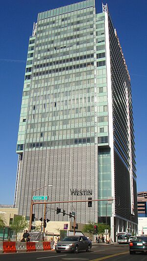 Archivo:One Central Park East - West - 2011-04-15