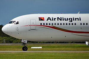 P2-PXW Boeing 767-383(ER) Air Niugini-2.jpg