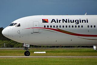 P2-PXW Boeing 767-383(ER) Air Niugini-2.jpg