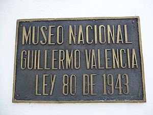 Archivo:Placa a la entrada de la casa Museo Guillermo L. Valencia