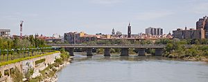 Archivo:Puente de la Almozara, Zaragoza, España 2012-05-16, DD 01