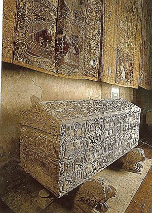 Archivo:Sepulcro de Doña Blanca de Portugal, nieta de Alfonso X el Sabio, rey de Castilla y León
