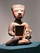 Teotihuacán - Sitzende Statue 1