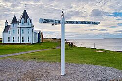 The John O'Groats Signpost - geograph.org.uk - 6979188 (cropped etc).jpg