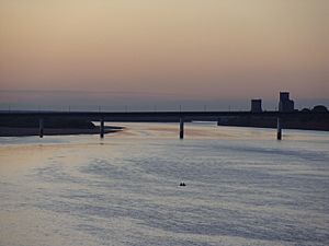 Archivo:Севрная Двина у Котласа. Вид из окна поезда, идущего по мосту