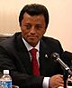 Appl0405.loselesslycropped.jpg