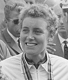 Beryl Burton 1967d (cropped).jpg