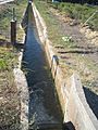 Canal de riego en Tres Esquina, dpto. Sarmiento, prov. de San Juan, Argentina