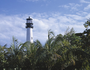 Archivo:Cape Florida Light, a lighthouse on Cape Florida at the south end of Key Biscayne in Miami-Dade County, Florida LCCN2011630335