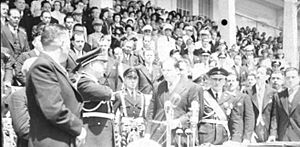 Archivo:El coronel Oscar Osorio asume la Presidencia de el Salvador en 1950