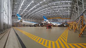 Archivo:Hangar 5 de Aerolíneas Argentinas en Ezeiza