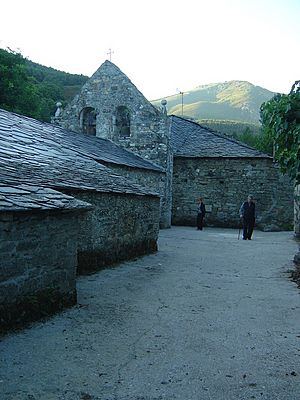 Archivo:Iglesia en Suertes de Ancares.