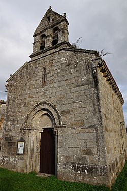 Igrexa de Santa María de Castelo, Taboada (vista frontal e lateral).JPG